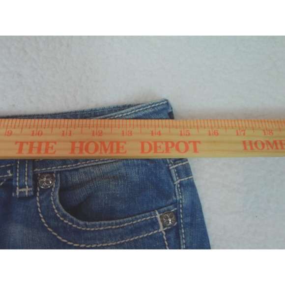 Miss Me‎ Jeans JP6048P5 Fleur De Lis Capri Rhinestone Jeans Medium Wash Size 27 - Picture 4 of 15